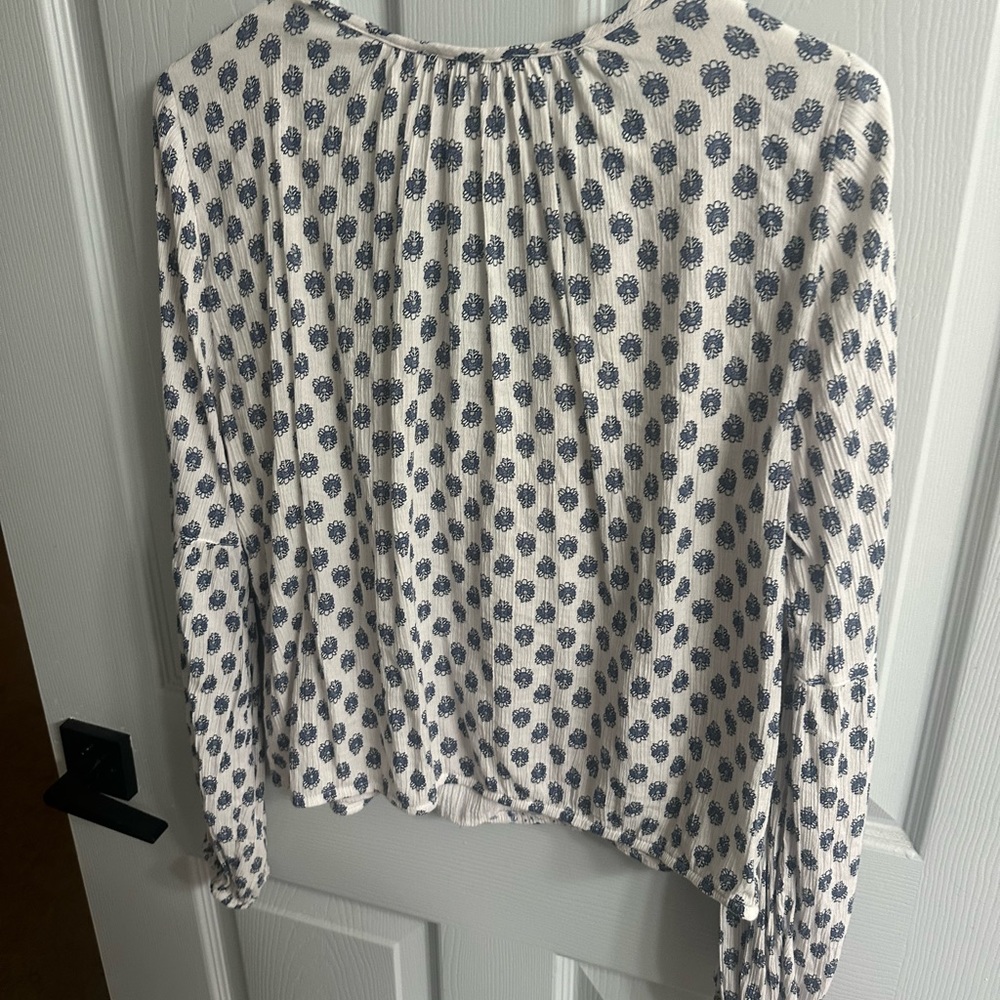 Hollister shirt